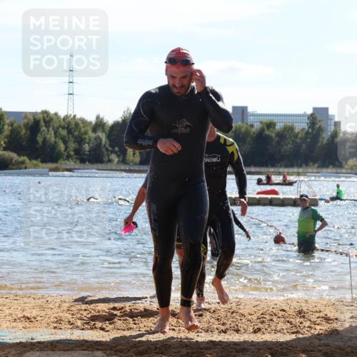07.09.2025 - 19. Norderstedt Triathlon Luisa Fischer http://msf.ph/oto/8766065 07.09.2025 15:09:25 Schwimmen 384, 406, 893, 1442, 1476, 1524 meine-sportfotos.de