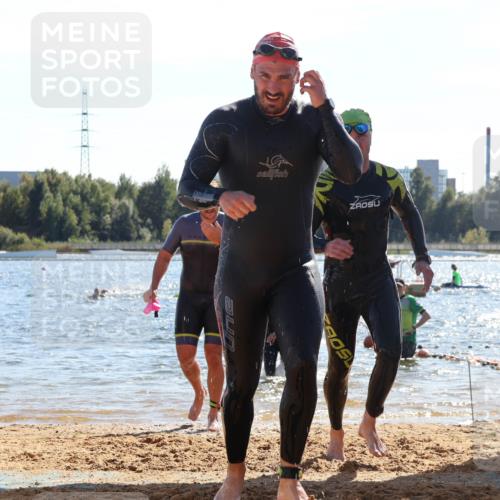 07.09.2025 - 19. Norderstedt Triathlon Luisa Fischer http://msf.ph/oto/8766073 07.09.2025 15:09:26 Schwimmen 384, 406, 893, 1442, 1476, 1524 meine-sportfotos.de
