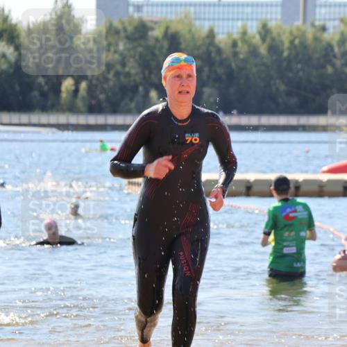 07.09.2025 - 19. Norderstedt Triathlon Luisa Fischer http://msf.ph/oto/8766076 07.09.2025 12:37:43 Schwimmen 341, 347, 358, 360 meine-sportfotos.de