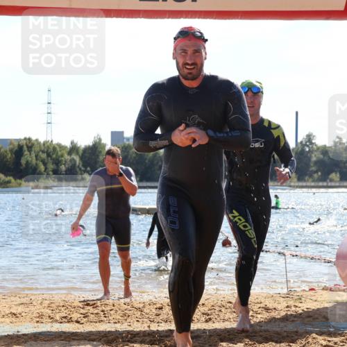 07.09.2025 - 19. Norderstedt Triathlon Luisa Fischer http://msf.ph/oto/8766078 07.09.2025 15:09:26 Schwimmen 384, 406, 893, 1442, 1476, 1524 meine-sportfotos.de