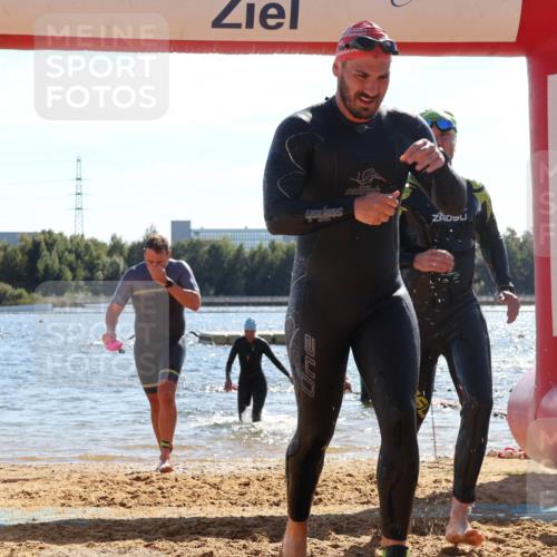 07.09.2025 - 19. Norderstedt Triathlon Luisa Fischer http://msf.ph/oto/8766082 07.09.2025 15:09:27 Schwimmen 384, 406, 893, 1442, 1476, 1524 meine-sportfotos.de