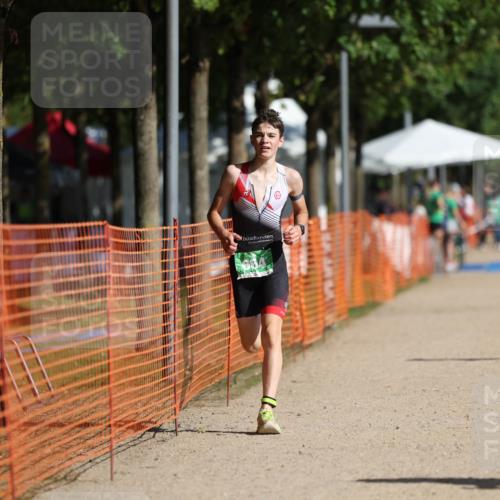 07.09.2025 - 19. Norderstedt Triathlon Michael Strokosch http://msf.ph/oto/8766137 07.09.2025 10:49:51 Laufen 92, 664, 1118 meine-sportfotos.de