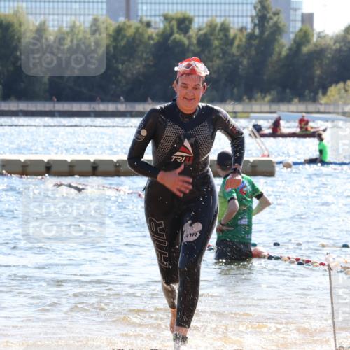07.09.2025 - 19. Norderstedt Triathlon Luisa Fischer http://msf.ph/oto/8766154 07.09.2025 15:09:39 Schwimmen 429, 934, 1476 meine-sportfotos.de