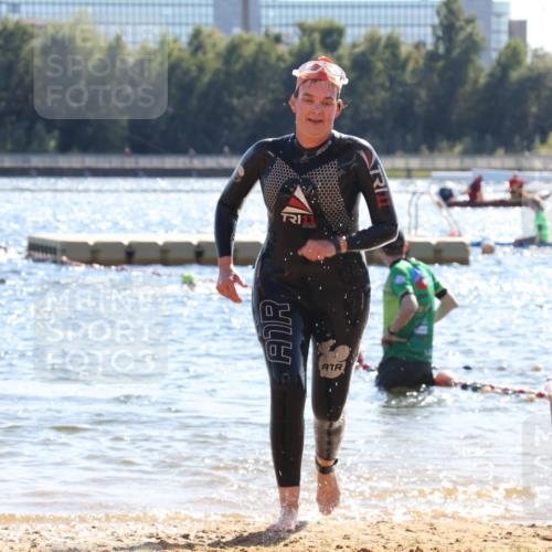07.09.2025 - 19. Norderstedt Triathlon Luisa Fischer http://msf.ph/oto/8766158 07.09.2025 15:09:40 Schwimmen 429, 934, 1476 meine-sportfotos.de