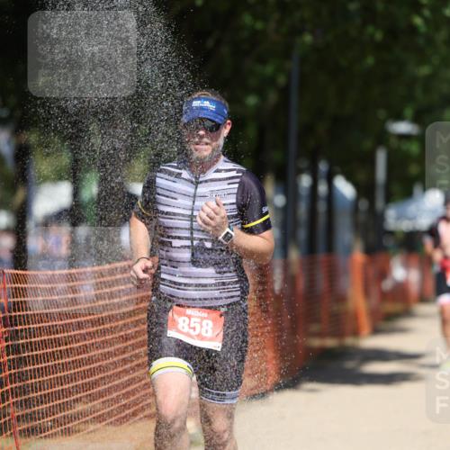 07.09.2025 - 19. Norderstedt Triathlon Michael Strokosch http://msf.ph/oto/8766164 07.09.2025 13:00:10 Laufen 695, 858, 1342 meine-sportfotos.de