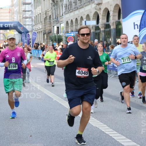 07.09.2025 - BARMER Alsterlauf Strokosch-Dieckow http://msf.ph/oto/8766172 07.09.2025 10:11:52 Ziel 2128, 2200, 2331, 2599, 2942, 2995, 3302, 3444, 3445, 3446, 3471, 3613, 3614, 3990, 4264, 4413, 4518, 4519, 4561, 4694, 4899, 5410, 5613, 5614, 5630, 5638, 5956, 6009, 6126, 6199, 6200, 6310, 6323, 8181, 8182, 8228, 8229, 8498 meine-sportfotos.de