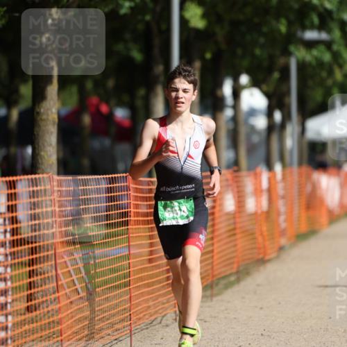 07.09.2025 - 19. Norderstedt Triathlon Michael Strokosch http://msf.ph/oto/8766176 07.09.2025 10:49:52 Laufen 92, 664, 1118 meine-sportfotos.de