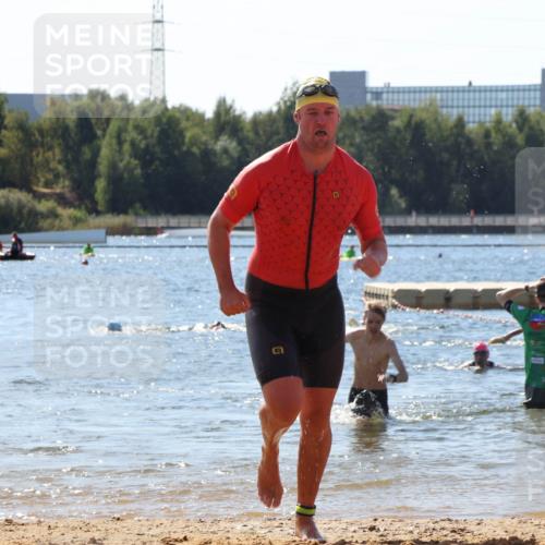 07.09.2025 - 19. Norderstedt Triathlon Luisa Fischer http://msf.ph/oto/8766187 07.09.2025 12:38:11 Schwimmen 298, 316 meine-sportfotos.de