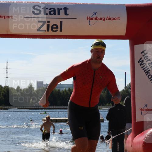07.09.2025 - 19. Norderstedt Triathlon Luisa Fischer http://msf.ph/oto/8766213 07.09.2025 12:38:13 Schwimmen 298, 316, 357 meine-sportfotos.de