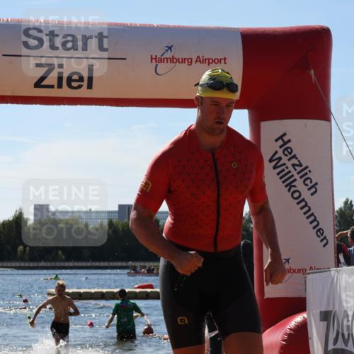 07.09.2025 - 19. Norderstedt Triathlon Luisa Fischer http://msf.ph/oto/8766216 07.09.2025 12:38:13 Schwimmen 298, 316, 357 meine-sportfotos.de