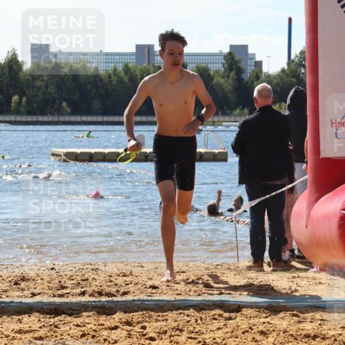 07.09.2025 - 19. Norderstedt Triathlon Luisa Fischer http://msf.ph/oto/8766221 07.09.2025 12:38:17 Schwimmen 298, 316, 357 meine-sportfotos.de