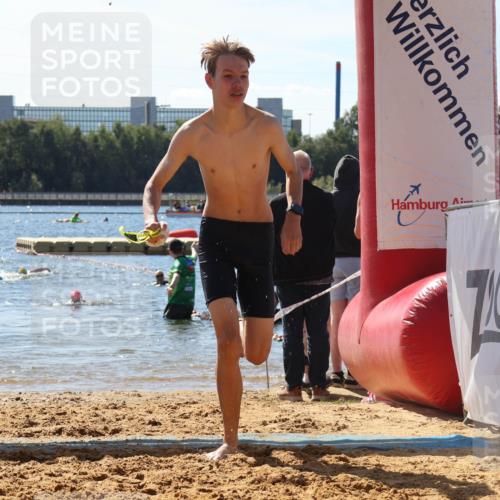 07.09.2025 - 19. Norderstedt Triathlon Luisa Fischer http://msf.ph/oto/8766230 07.09.2025 12:38:17 Schwimmen 298, 316, 357 meine-sportfotos.de