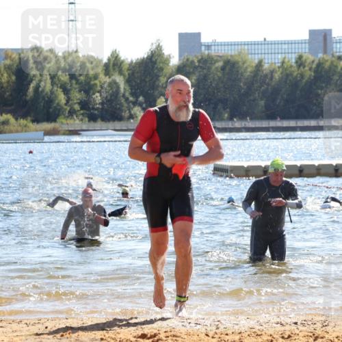 07.09.2025 - 19. Norderstedt Triathlon Luisa Fischer http://msf.ph/oto/8766232 07.09.2025 15:10:15 Schwimmen 421 meine-sportfotos.de
