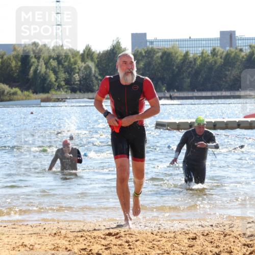 07.09.2025 - 19. Norderstedt Triathlon Luisa Fischer http://msf.ph/oto/8766236 07.09.2025 15:10:15 Schwimmen 421 meine-sportfotos.de