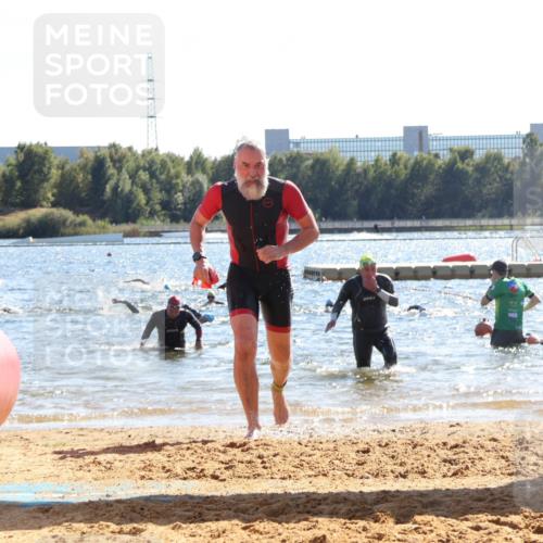 07.09.2025 - 19. Norderstedt Triathlon Luisa Fischer http://msf.ph/oto/8766245 07.09.2025 15:10:16 Schwimmen 421 meine-sportfotos.de