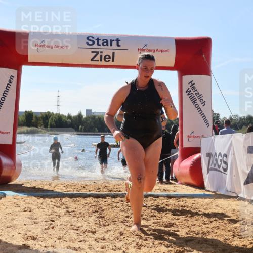 07.09.2025 - 19. Norderstedt Triathlon Luisa Fischer http://msf.ph/oto/8766299 07.09.2025 12:38:50 Schwimmen 320, 334, 352, 359, 777 meine-sportfotos.de