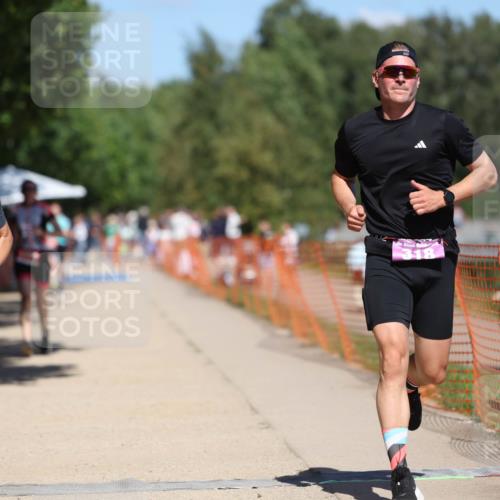 07.09.2025 - 19. Norderstedt Triathlon Michael Strokosch http://msf.ph/oto/8766323 07.09.2025 13:21:35 Laufen 220, 249, 301, 318, 338, 1298 meine-sportfotos.de