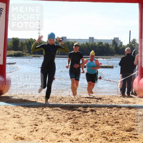 07.09.2025 - 19. Norderstedt Triathlon Luisa Fischer http://msf.ph/oto/8766326 07.09.2025 12:38:53 Schwimmen 320, 334, 352, 359, 777 meine-sportfotos.de