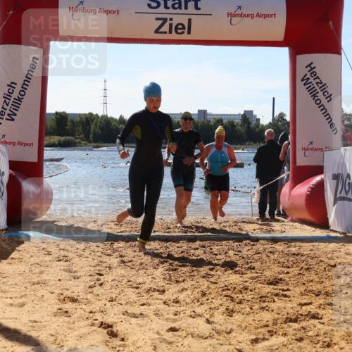 07.09.2025 - 19. Norderstedt Triathlon Luisa Fischer http://msf.ph/oto/8766336 07.09.2025 12:38:54 Schwimmen 320, 334, 352, 359, 777 meine-sportfotos.de