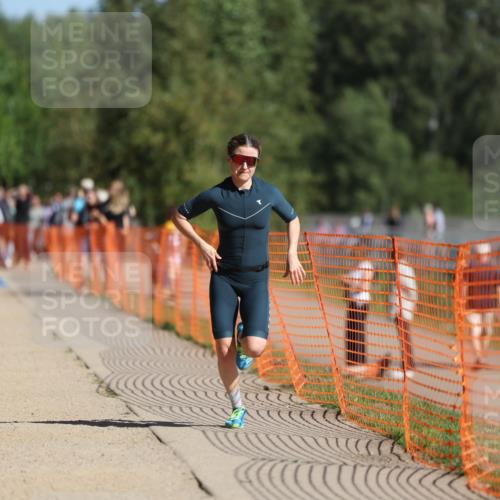 07.09.2025 - 19. Norderstedt Triathlon Michael Strokosch http://msf.ph/oto/8766337 07.09.2025 11:33:53 Laufen 1227 meine-sportfotos.de
