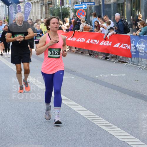 07.09.2025 - BARMER Alsterlauf Strokosch-Dieckow http://msf.ph/oto/8766341 07.09.2025 10:11:42 Ziel 2171, 2200, 2331, 2599, 2995, 3036, 3126, 3302, 3444, 3445, 3446, 3471, 3613, 3614, 4193, 4264, 4415, 4970, 5175, 5214, 5410, 5418, 5613, 5614, 5638, 5813, 5827, 5911, 5956, 6009, 6126, 6310, 6323, 8145, 8181, 8182, 8228, 8229, 8498 meine-sportfotos.de