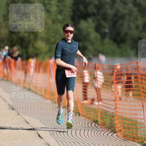 07.09.2025 - 19. Norderstedt Triathlon Michael Strokosch http://msf.ph/oto/8766365 07.09.2025 11:33:54 Laufen 1227 meine-sportfotos.de
