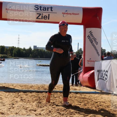 07.09.2025 - 19. Norderstedt Triathlon Luisa Fischer http://msf.ph/oto/8766369 07.09.2025 12:39:10 Schwimmen 328 meine-sportfotos.de