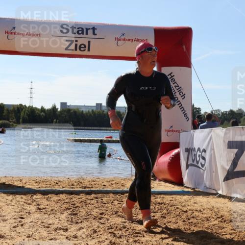 07.09.2025 - 19. Norderstedt Triathlon Luisa Fischer http://msf.ph/oto/8766374 07.09.2025 12:39:11 Schwimmen 328 meine-sportfotos.de