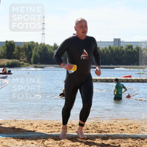 07.09.2025 - 19. Norderstedt Triathlon Luisa Fischer http://msf.ph/oto/8766407 07.09.2025 12:39:31 Schwimmen 322 meine-sportfotos.de