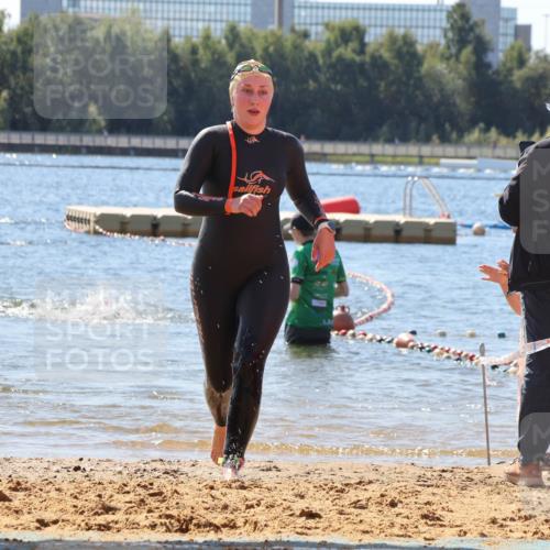 07.09.2025 - 19. Norderstedt Triathlon Luisa Fischer http://msf.ph/oto/8766435 07.09.2025 12:39:42 Schwimmen 322, 336 meine-sportfotos.de
