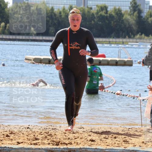 07.09.2025 - 19. Norderstedt Triathlon Luisa Fischer http://msf.ph/oto/8766439 07.09.2025 12:39:42 Schwimmen 322, 336 meine-sportfotos.de