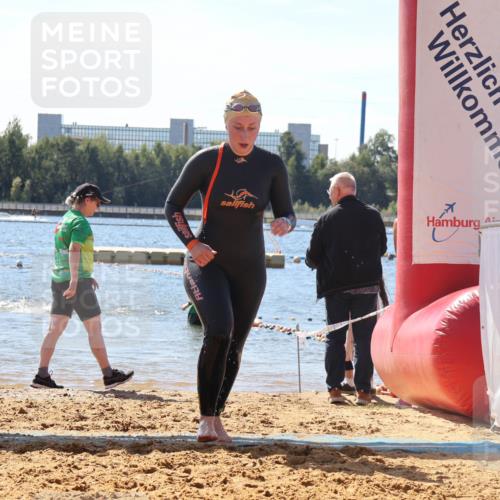07.09.2025 - 19. Norderstedt Triathlon Luisa Fischer http://msf.ph/oto/8766456 07.09.2025 12:39:44 Schwimmen 336 meine-sportfotos.de