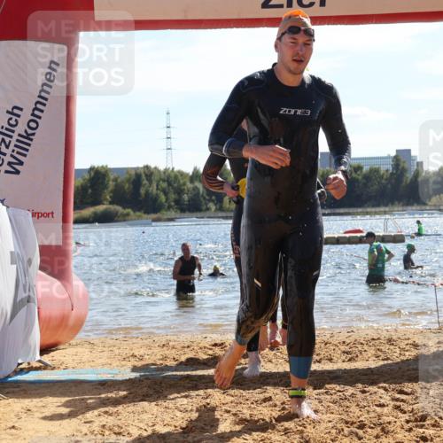 07.09.2025 - 19. Norderstedt Triathlon Luisa Fischer http://msf.ph/oto/8766462 07.09.2025 15:10:47 Schwimmen 383, 405, 418, 886, 929, 1420, 1443 meine-sportfotos.de