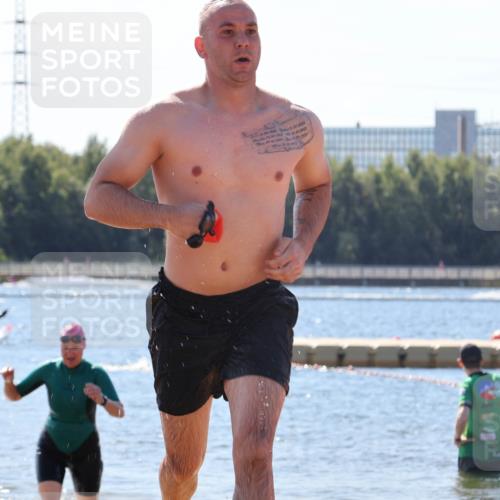 07.09.2025 - 19. Norderstedt Triathlon Luisa Fischer http://msf.ph/oto/8766481 07.09.2025 12:39:57 Schwimmen 349 meine-sportfotos.de