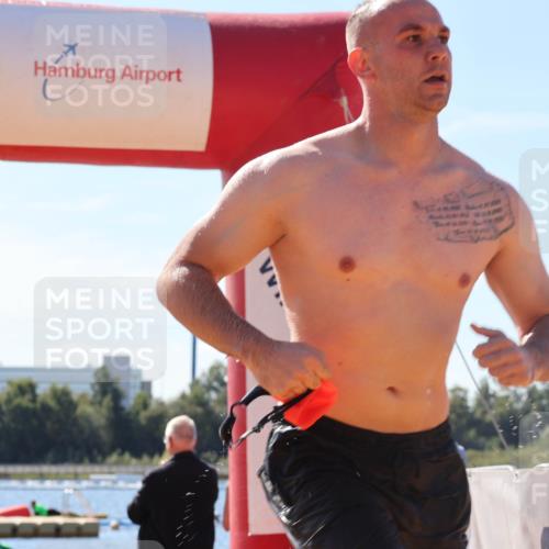 07.09.2025 - 19. Norderstedt Triathlon Luisa Fischer http://msf.ph/oto/8766512 07.09.2025 12:39:59 Schwimmen 349 meine-sportfotos.de