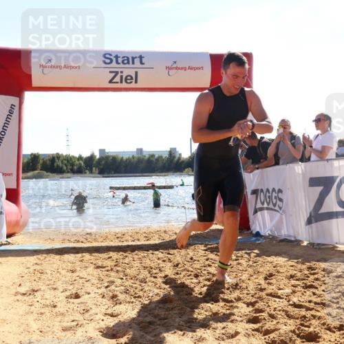 07.09.2025 - 19. Norderstedt Triathlon Luisa Fischer http://msf.ph/oto/8766514 07.09.2025 15:10:54 Schwimmen 383, 405, 886, 1420, 1443 meine-sportfotos.de