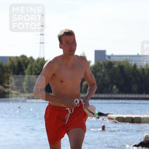 07.09.2025 - 19. Norderstedt Triathlon Luisa Fischer http://msf.ph/oto/8766596 07.09.2025 12:40:44 Schwimmen 790 meine-sportfotos.de