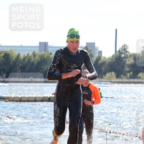 07.09.2025 - 19. Norderstedt Triathlon Luisa Fischer http://msf.ph/oto/8766598 07.09.2025 15:11:30 Schwimmen 376, 378, 409, 924, 931, 1407, 1444, 1455 meine-sportfotos.de