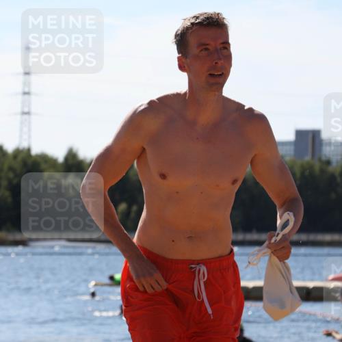 07.09.2025 - 19. Norderstedt Triathlon Luisa Fischer http://msf.ph/oto/8766610 07.09.2025 12:40:45 Schwimmen 790 meine-sportfotos.de