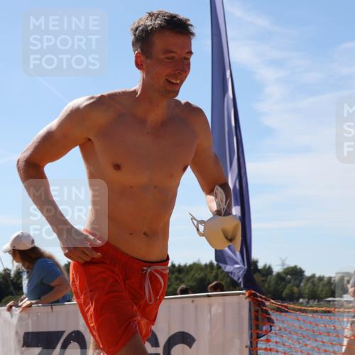 07.09.2025 - 19. Norderstedt Triathlon Luisa Fischer http://msf.ph/oto/8766624 07.09.2025 12:40:46 Schwimmen 790 meine-sportfotos.de
