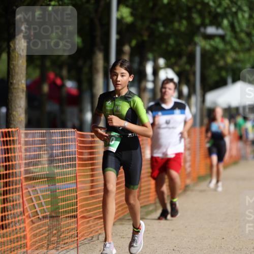 07.09.2025 - 19. Norderstedt Triathlon Michael Strokosch http://msf.ph/oto/8766654 07.09.2025 10:50:27 Laufen 67, 110, 677, 1126 meine-sportfotos.de