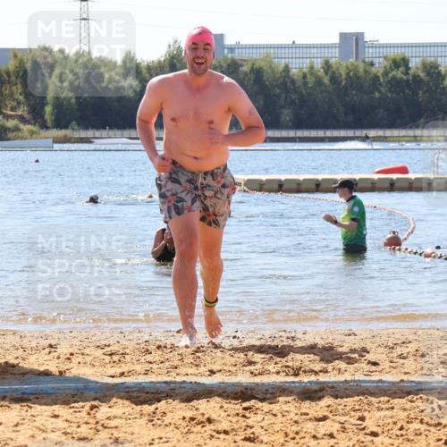 07.09.2025 - 19. Norderstedt Triathlon Luisa Fischer http://msf.ph/oto/8766664 07.09.2025 12:41:22 Schwimmen 315 meine-sportfotos.de