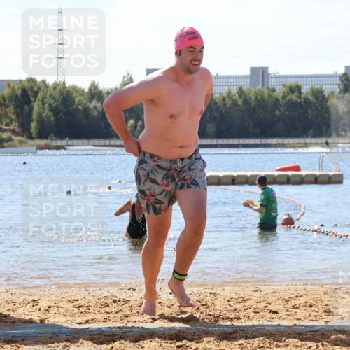 07.09.2025 - 19. Norderstedt Triathlon Luisa Fischer http://msf.ph/oto/8766670 07.09.2025 12:41:23 Schwimmen 315 meine-sportfotos.de