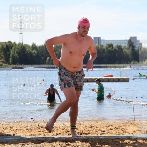 07.09.2025 - 19. Norderstedt Triathlon Luisa Fischer http://msf.ph/oto/8766671 07.09.2025 12:41:23 Schwimmen 315 meine-sportfotos.de