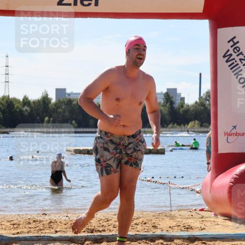 07.09.2025 - 19. Norderstedt Triathlon Luisa Fischer http://msf.ph/oto/8766676 07.09.2025 12:41:24 Schwimmen 315 meine-sportfotos.de