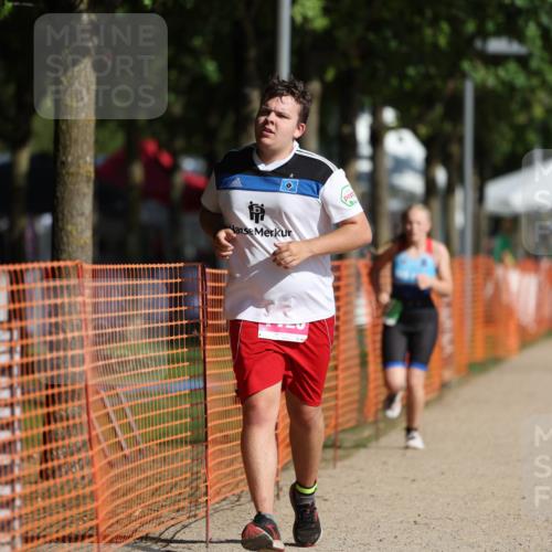 07.09.2025 - 19. Norderstedt Triathlon Michael Strokosch http://msf.ph/oto/8766678 07.09.2025 10:50:30 Laufen 67, 110, 1126 meine-sportfotos.de