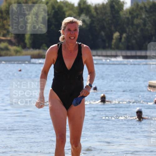 07.09.2025 - 19. Norderstedt Triathlon Luisa Fischer http://msf.ph/oto/8766692 07.09.2025 12:41:32 Schwimmen 315, 355 meine-sportfotos.de
