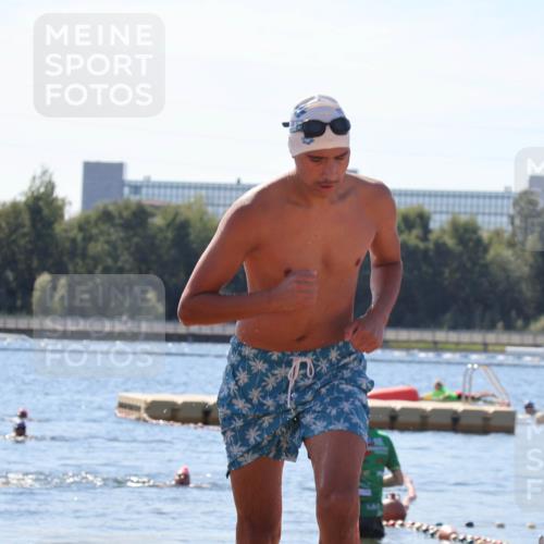 07.09.2025 - 19. Norderstedt Triathlon Luisa Fischer http://msf.ph/oto/8766737 07.09.2025 12:41:56 Schwimmen 356 meine-sportfotos.de
