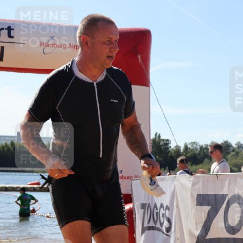 07.09.2025 - 19. Norderstedt Triathlon Luisa Fischer http://msf.ph/oto/8766759 07.09.2025 12:42:18 Schwimmen 335, 342, 708 meine-sportfotos.de