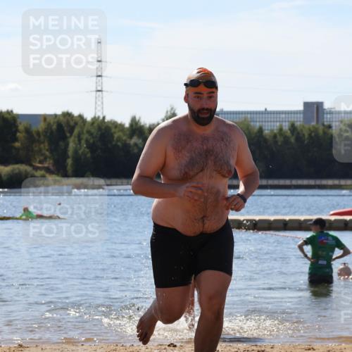 07.09.2025 - 19. Norderstedt Triathlon Luisa Fischer http://msf.ph/oto/8766764 07.09.2025 12:42:19 Schwimmen 335, 342, 708 meine-sportfotos.de
